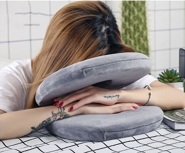 FOLDABLE PILLOW